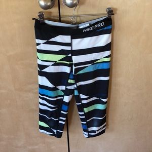 Nike Pro Dri Fit leggings cropped pants